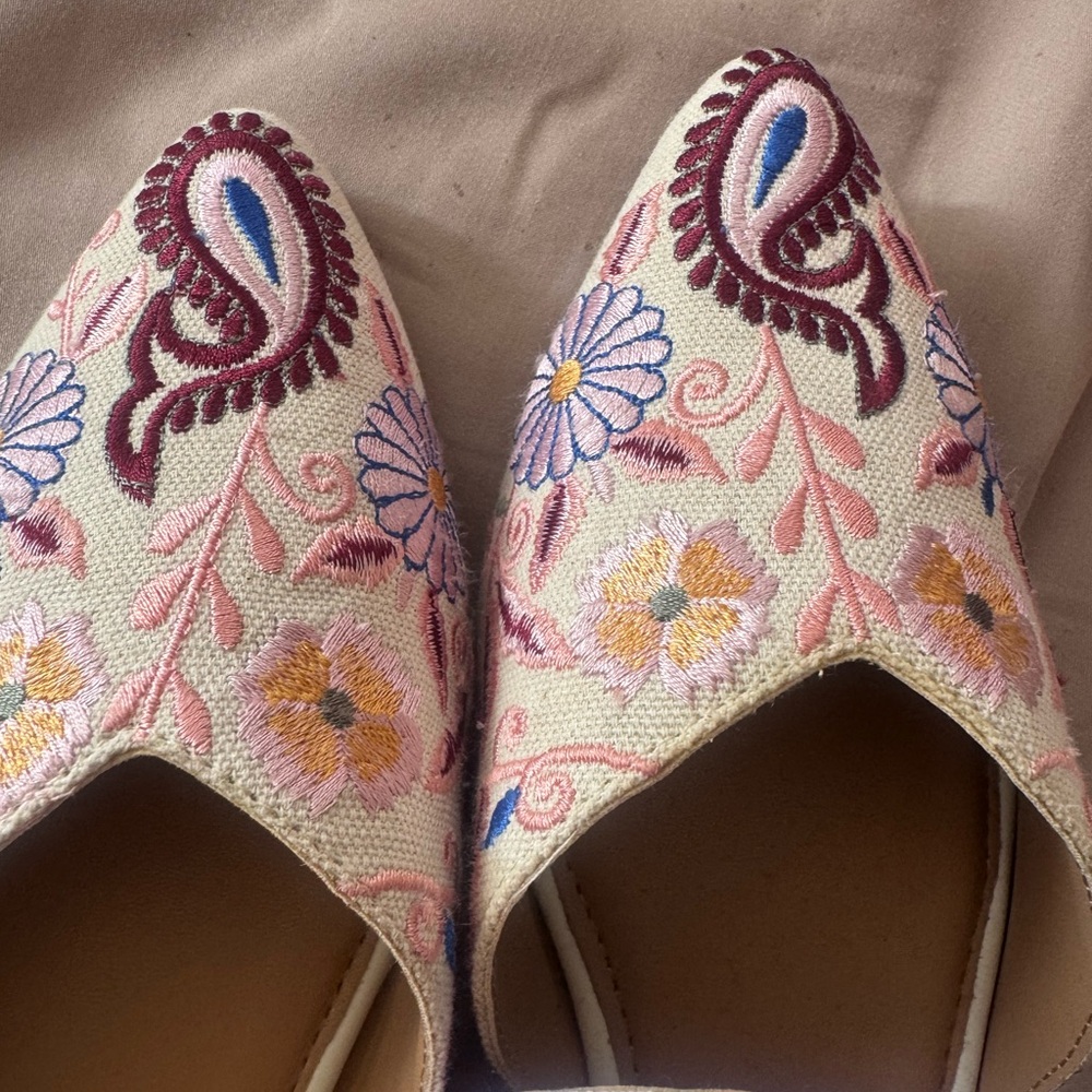 Haute Hippie Pink Floral Embroidered Slip-On Mules - Picture 2 of 4